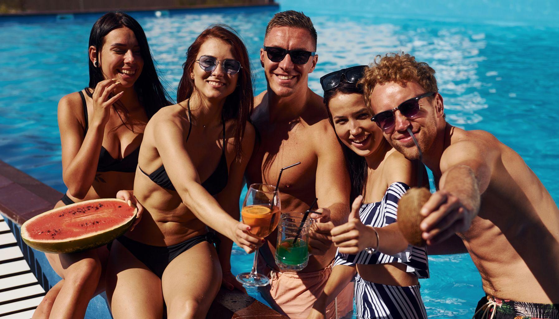 City Tour, Burj Khalifa & Aura Skypool Party 5